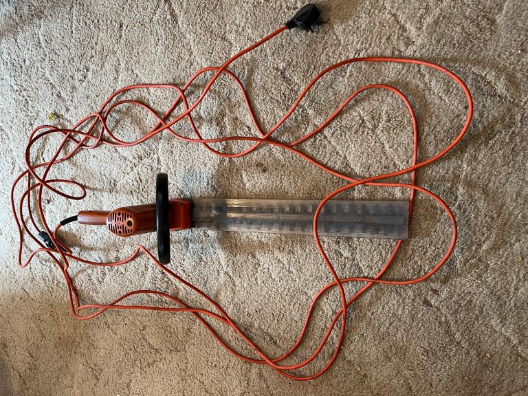 Black & Decker Hedge Trimmer