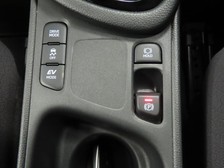 2025 Toyota Yaris 1.5 Hybrid Design 5dr CVT Hatchback Hybrid Automatic