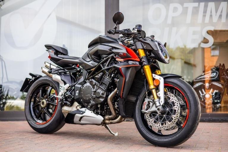 MV Agusta Brutale 1000 RR ! LOW MILES ! JUST SERVICED ! STUNNING