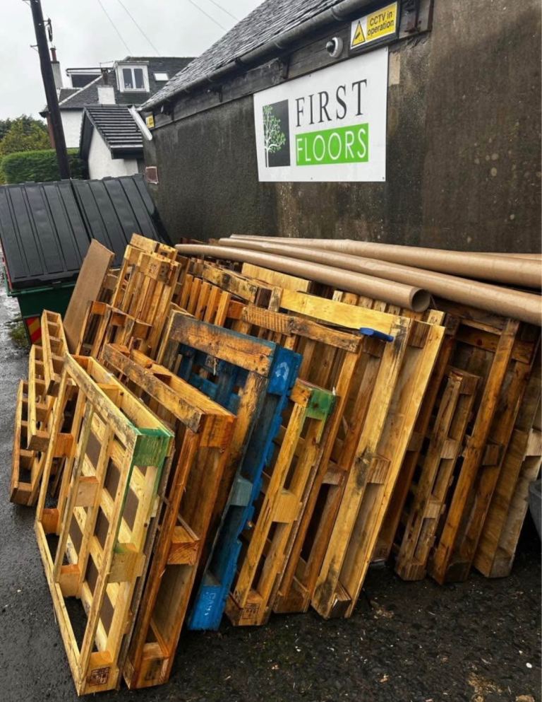 FREE PALLETS