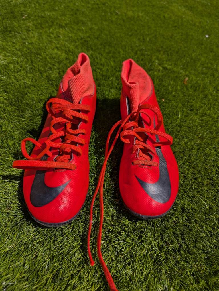Red Nike Football Boots for Kids - Mercurial - UK size 6
