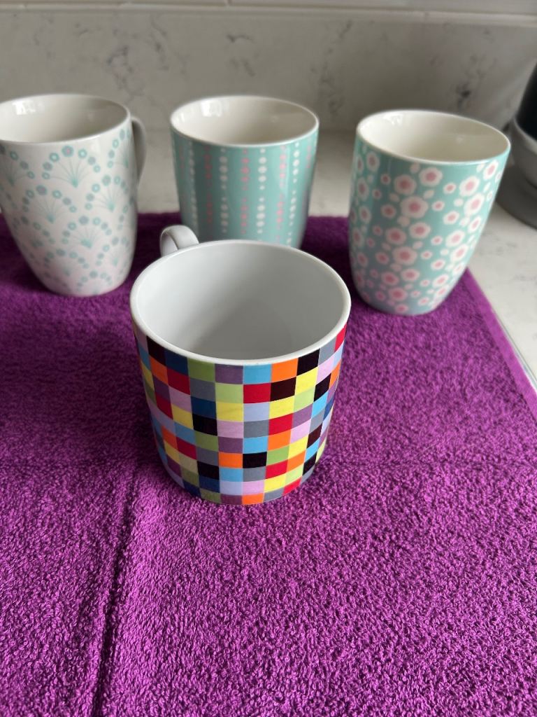 Mugs 