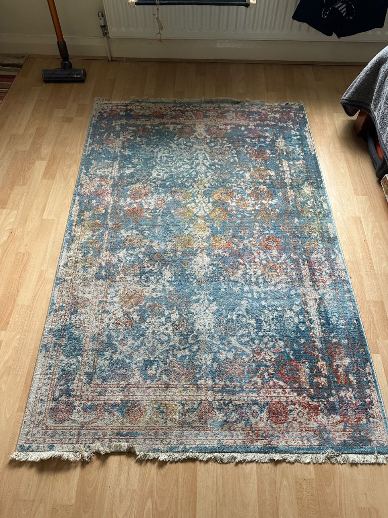Vintage style Rug – Good Condition