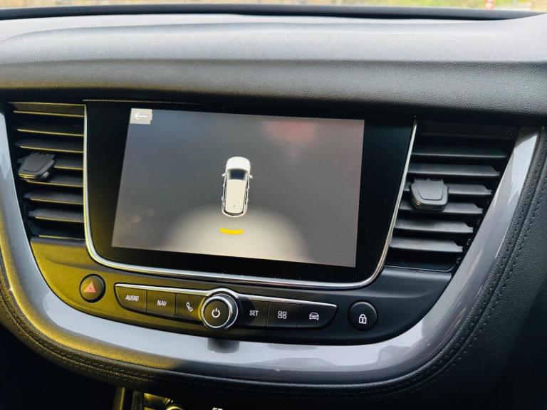 2019 Vauxhall Grandland X 1.5 Turbo D Tech Line Nav 5dr HATCHBACK DIESEL Manual