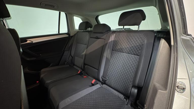 VOLKSWAGEN TIGUAN 2.0 TDI BlueMotion Tech SE Navigation 2016