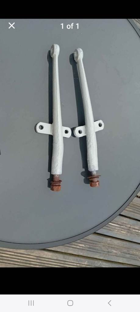 Morris minor 1000 rear bumper supports
