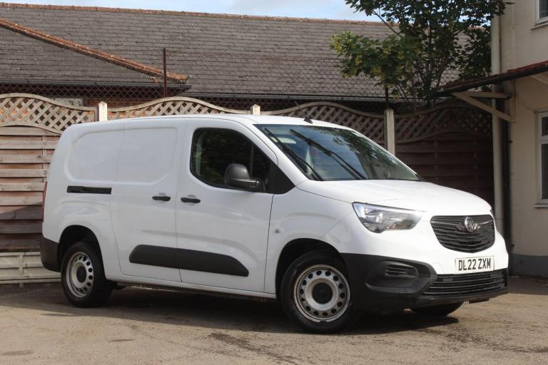 2022 Vauxhall Combo 2300 1.5 Turbo D 100ps H1 Dynamic Van PANEL VAN DIESEL Manual