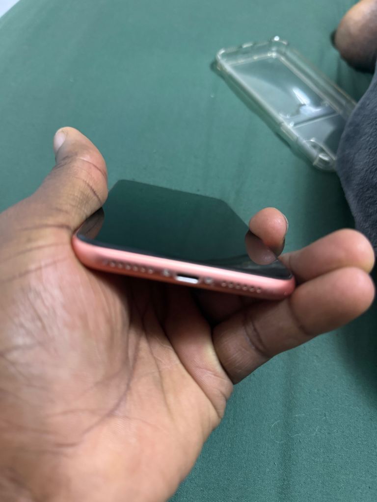 iPhone XR 64GB unlocked 