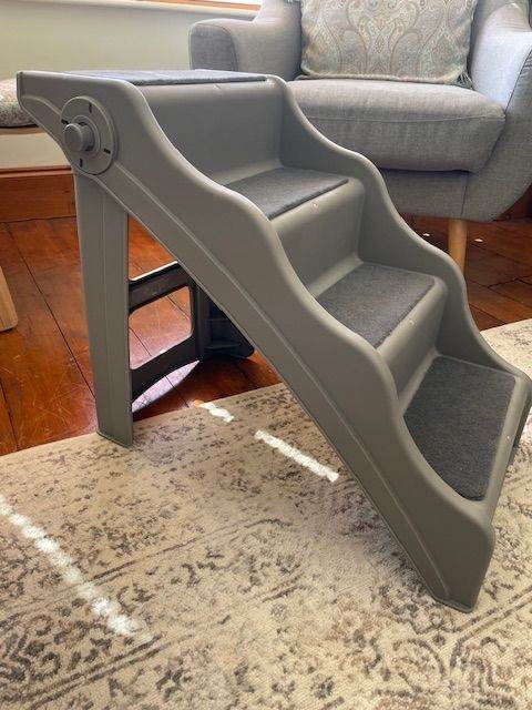 Folding steps for cat or small dog