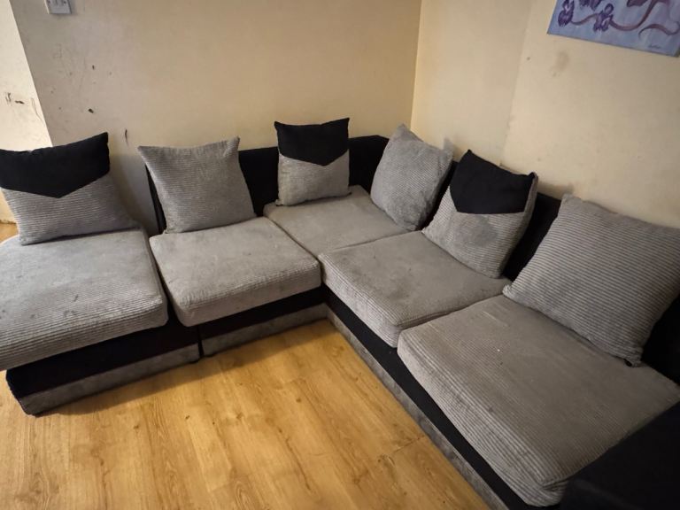 Sofa for sell 