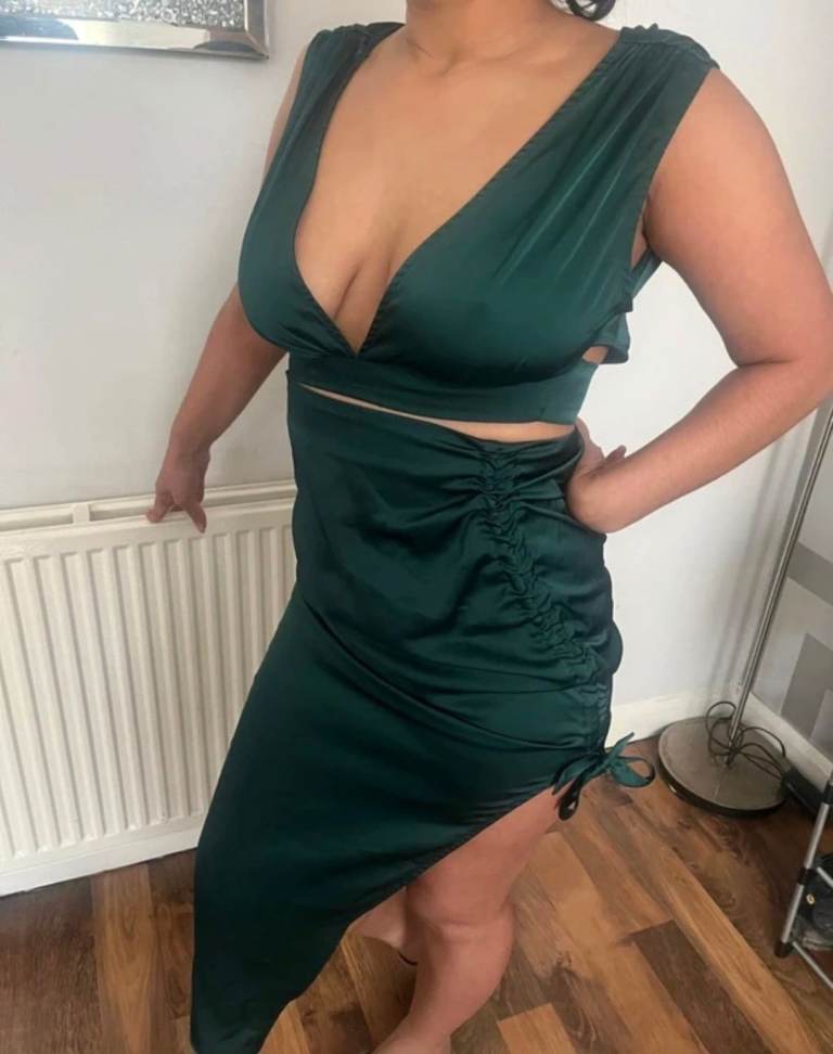 image for Brand New PRETTT LITTLE THING con dress Plunge Cut Size UK 10 Emerald Green