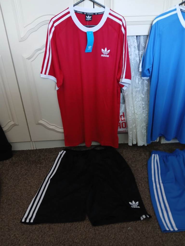 Mens adidas tee and short set xl bnwt