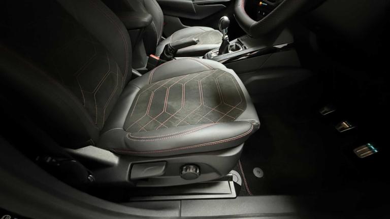 2025 Ford Puma 1.0 EcoBoost Hybrid mHEV ST-Line X 5dr HATCHBACK PETROL Manual