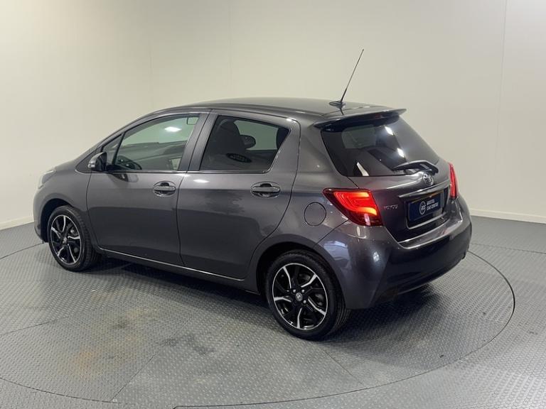 2016 Toyota Yaris Dual VVT-i Design Hatchback Petrol Manual