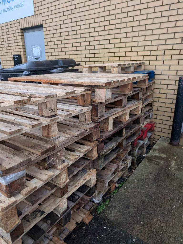 Pallets Free to collect.