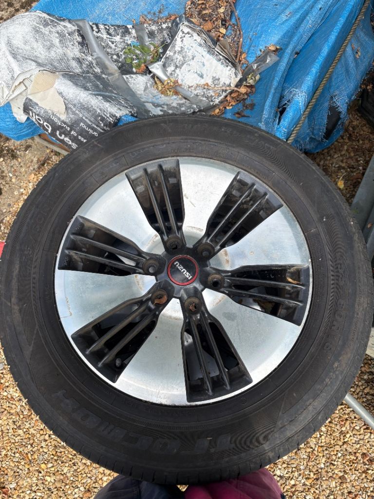 Wheels and tyres for Isuzu dmax 