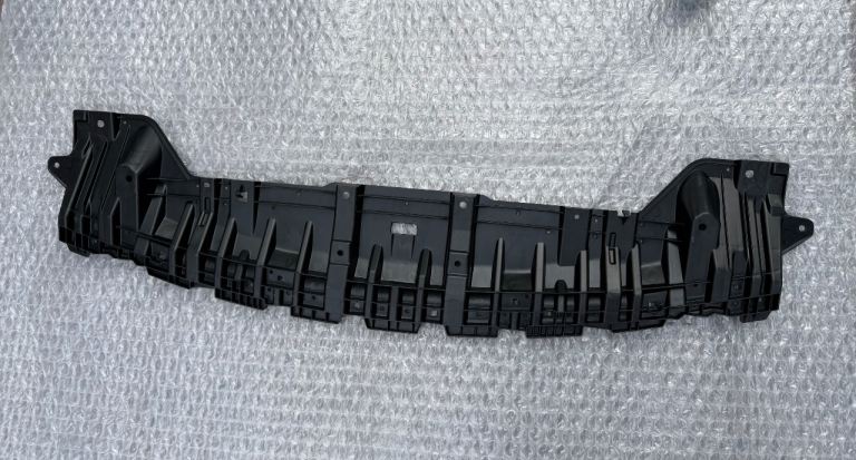 GENUINE NEW 13-18 TOYOTA AURIS MK2  undertray bumper guard PANEL  52618-02040