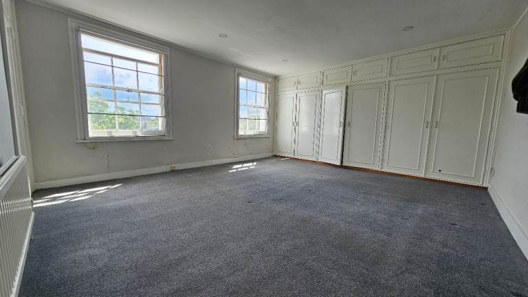 Spacious Double Room in Lovely Canonbury Flat