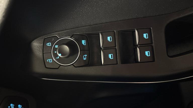 2022 Ford Puma 1.0 EcoBoost Hybr mHEV 155 ST-Line Vignale 5dr DCT Petrol Hatchback Hatchback Petr...