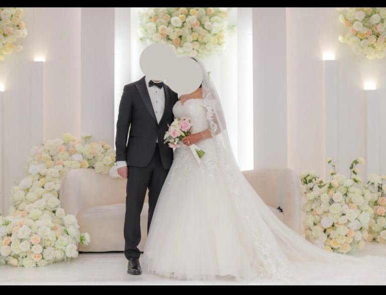 Blush Lace Drop-Waist Wedding Dress – Embroidered Veil/underskirt/box Incl