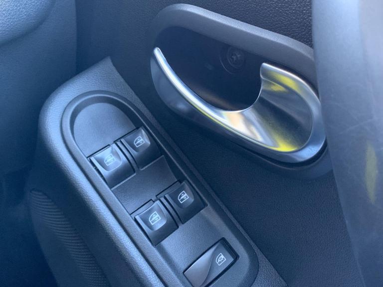 2018 Dacia Duster 1.2 TCe Prestige Euro 6 (s/s) 5dr HATCHBACK Petrol Manual