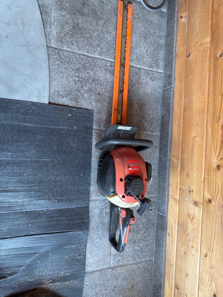 Petrol Hedge Trimmer – spares or repairs 