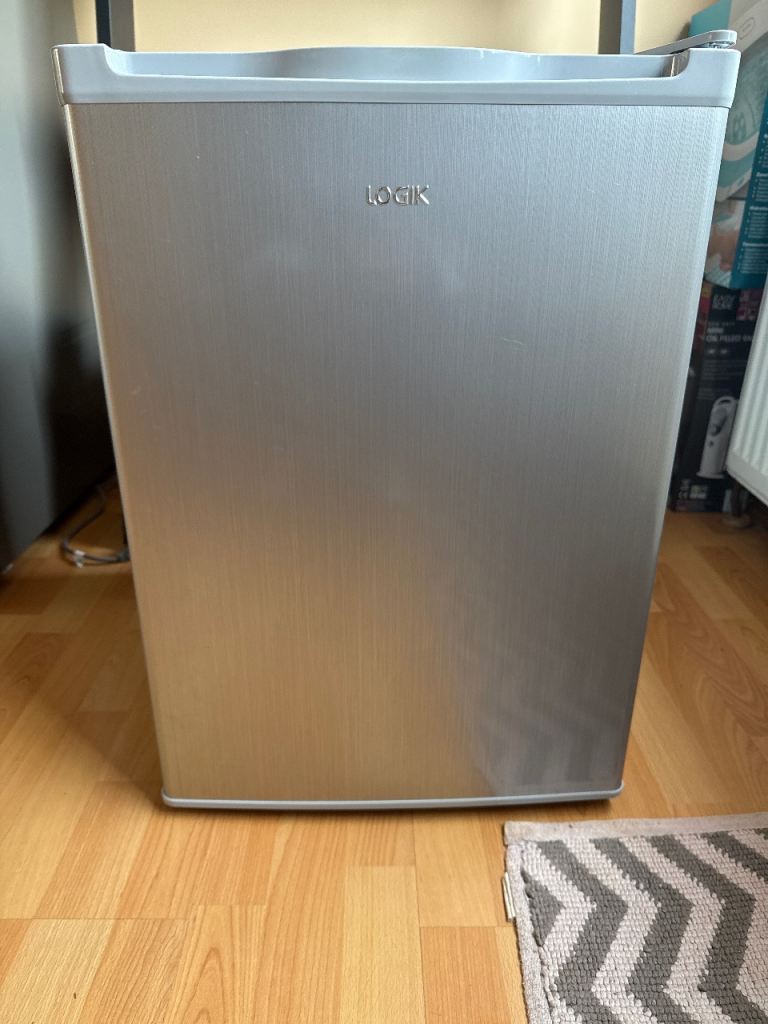 LOGIK Mini Fridge