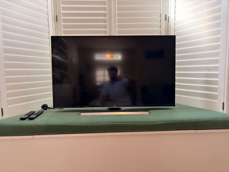 JVC 40 inch Amazon fire smart TV - no fire stick needed 