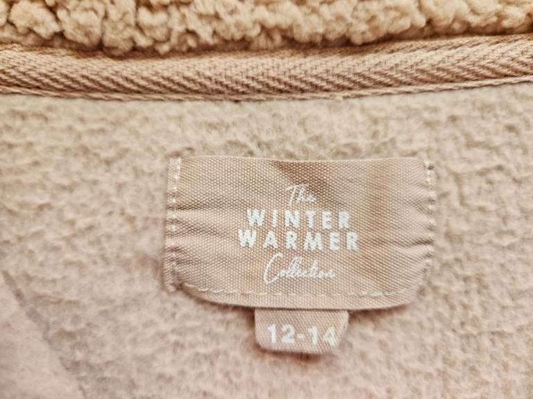 Ladies brand new fleece bed jacket / nightwear / pyjama jacket £5