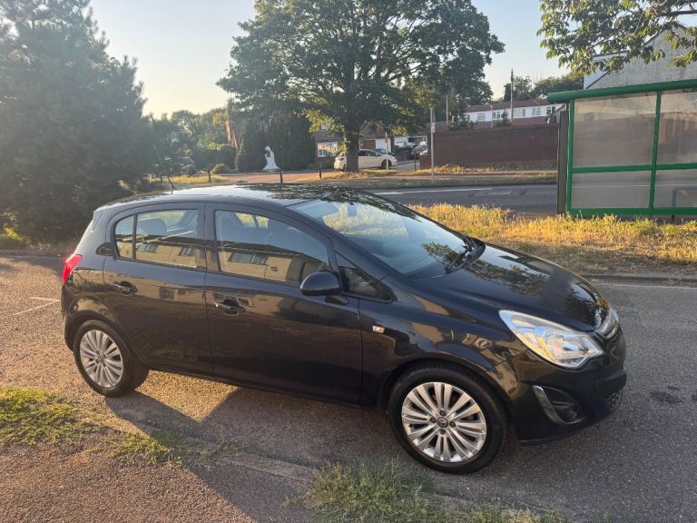 Vauxhall Corsa 2013 5 door bargain 