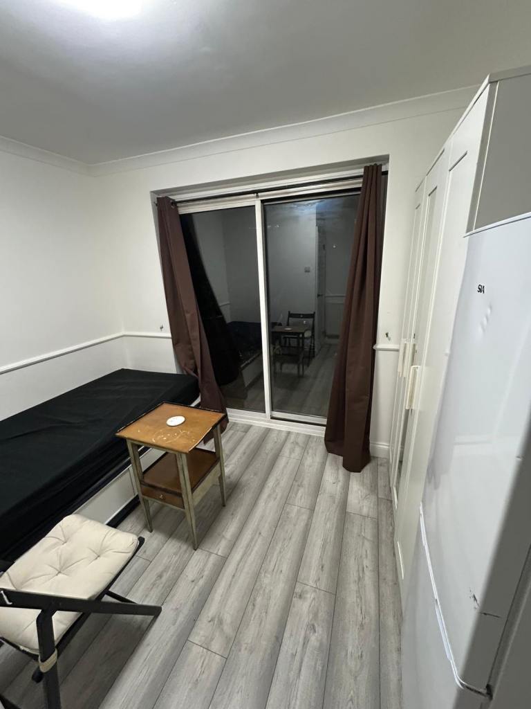 Ensuite Room