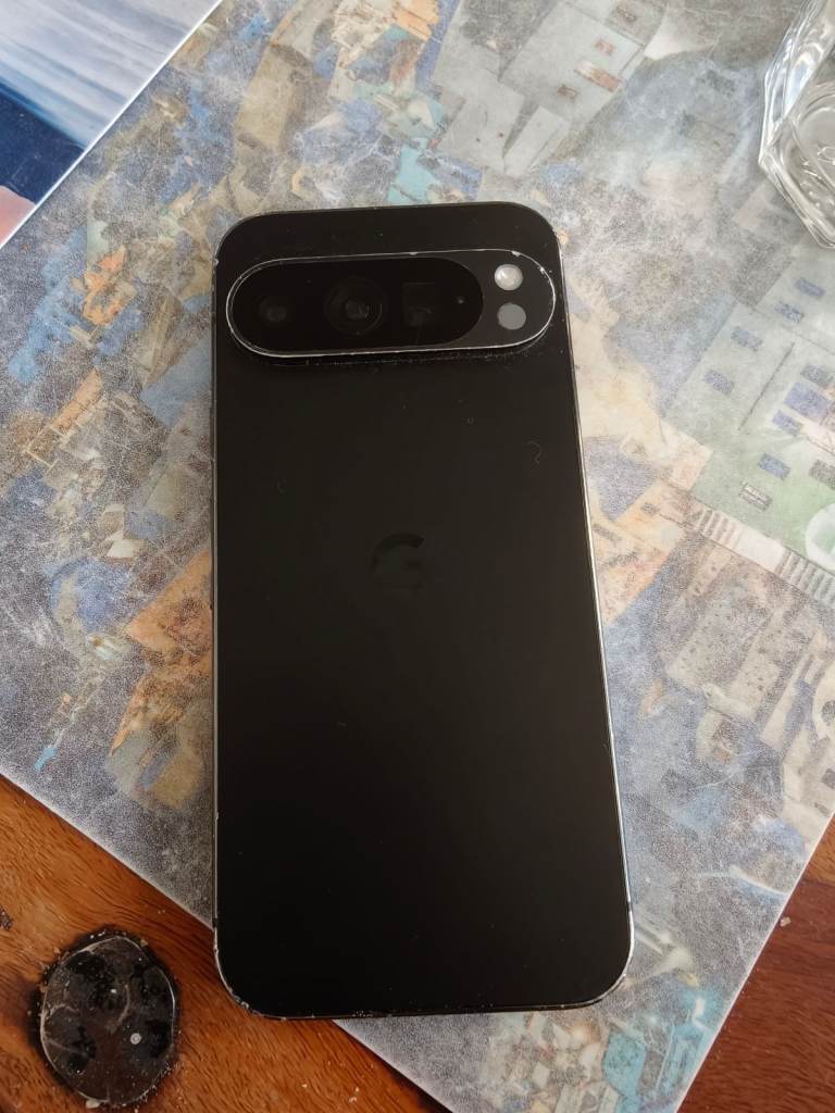 Google Pixel Mobile Phone – Poor Condition, Black