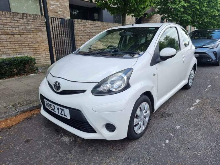 Toyota, AYGO, Hatchback, 2012, Manual, 998 (cc), 3 doors