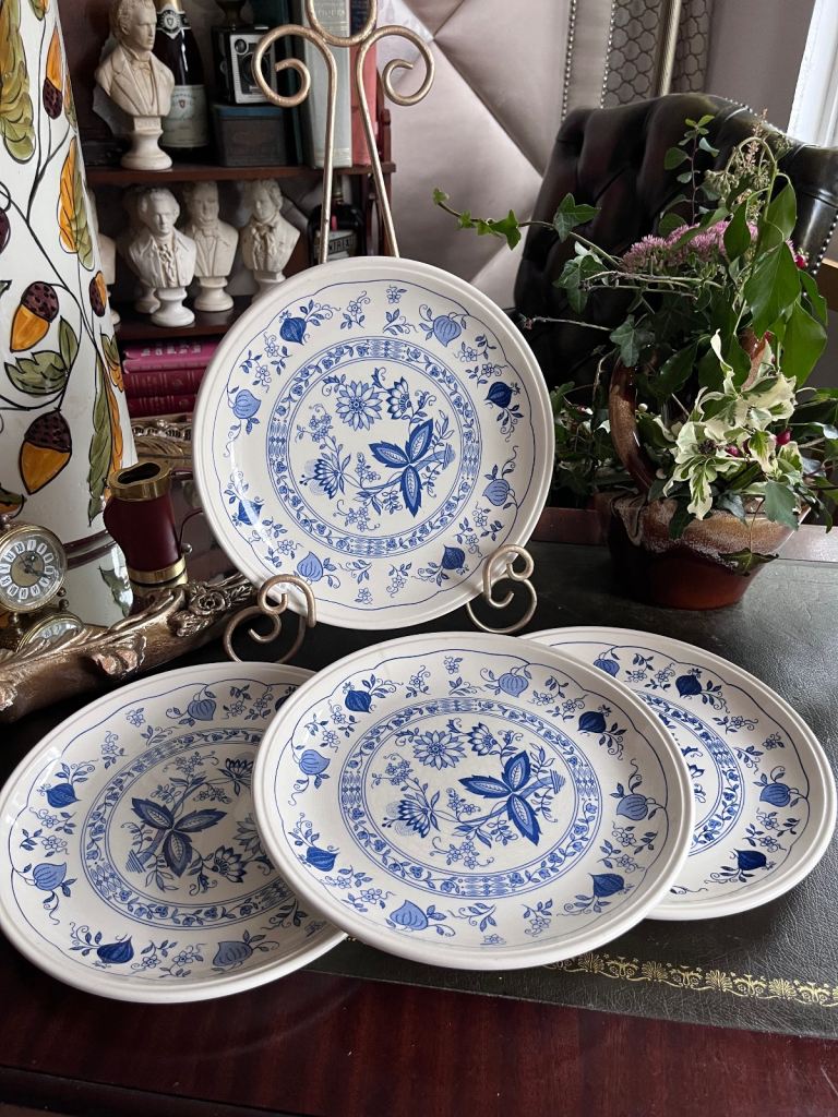 Staffordshire Blue Onion Tableware Dinner Plates Set Of Four 1970s