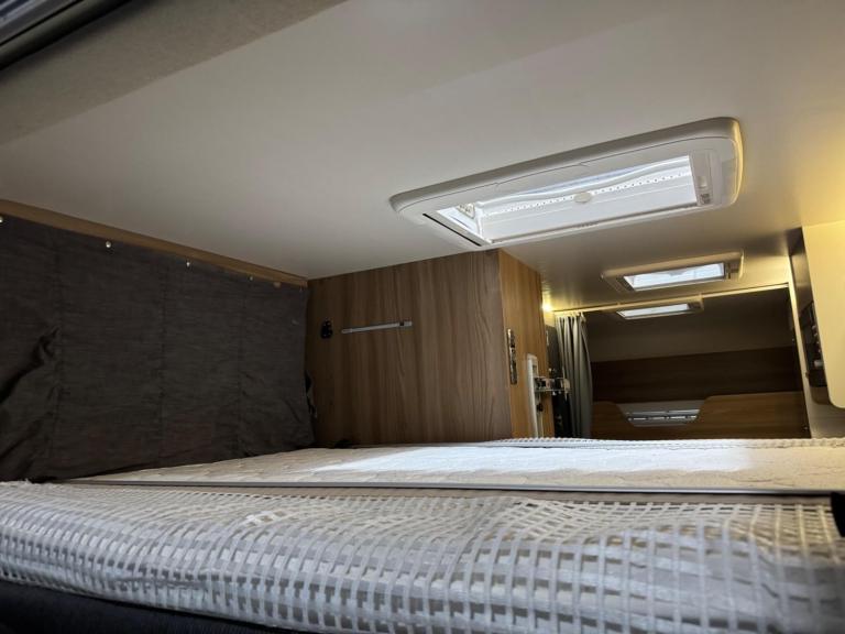 SWIFT ESCAPE 695 - 2017