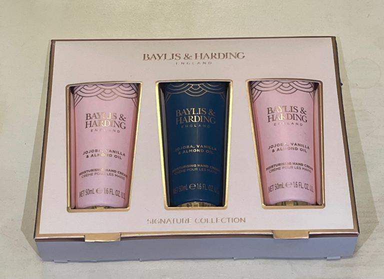 Women's Hand Cream Signature Collection Gift Set - Jojoba, Vanilla, Almond Oil By Baylis & Harding