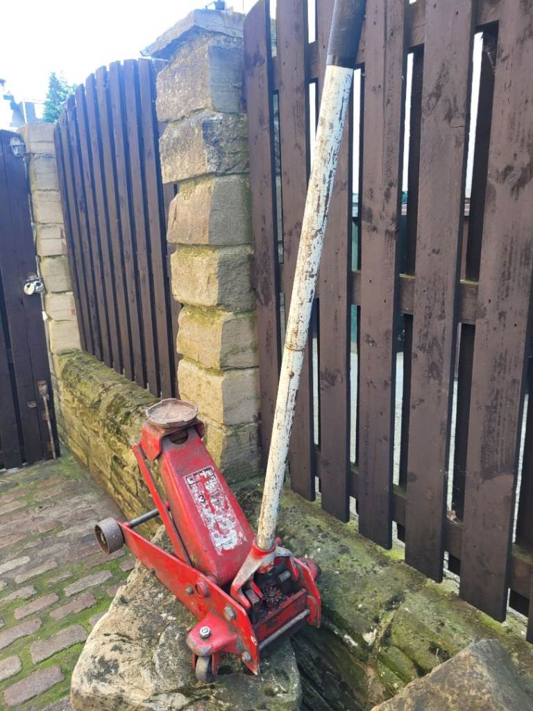 Clarke 3 ton heavy duty trolley jack 