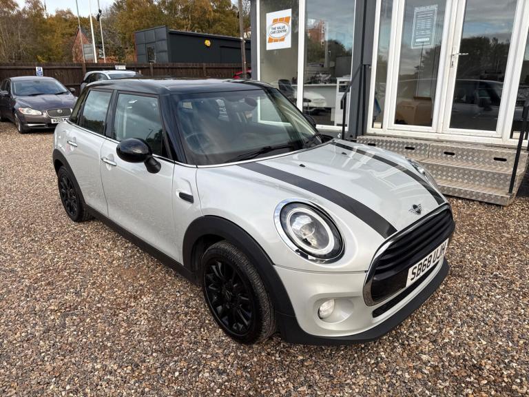 2018 MINI Hatch 1.5 Cooper Euro 6 (s/s) 5dr HATCHBACK Petrol Manual