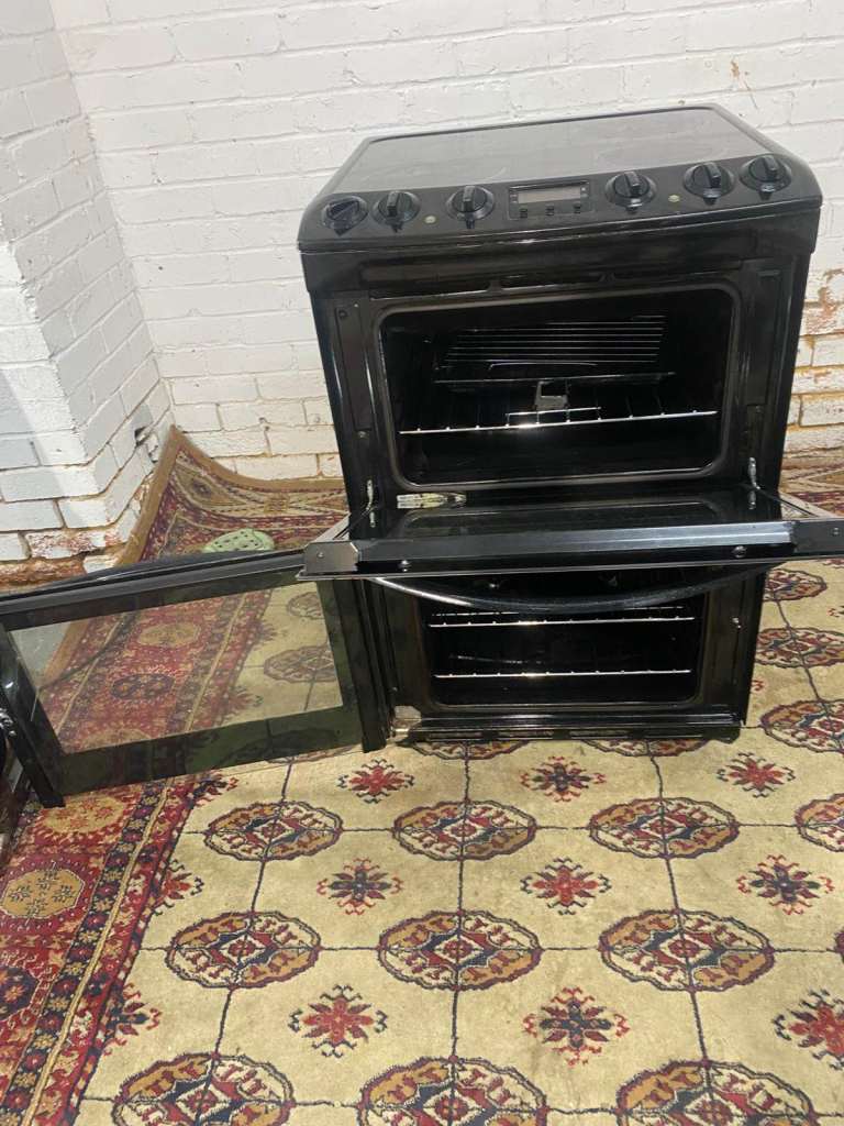 Stainless 60CM Electric Ceramic Cooker With Dual Oven/Grill  Price