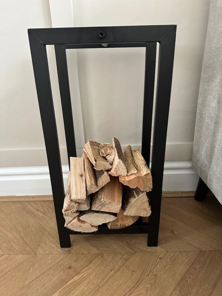Fireplace accessory - Log holder 