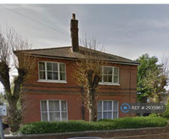 2 bedroom flat in High Barnet, Barnet, EN5 (2 bed) (#2935967)