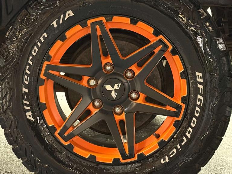 2018 Mitsubishi L200 2.4 L200 Barbarian SVP II DI-D Auto 4WD Pickup Diesel Automatic