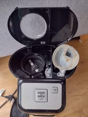 Cuisinart Grind and Brew Coffee Machine