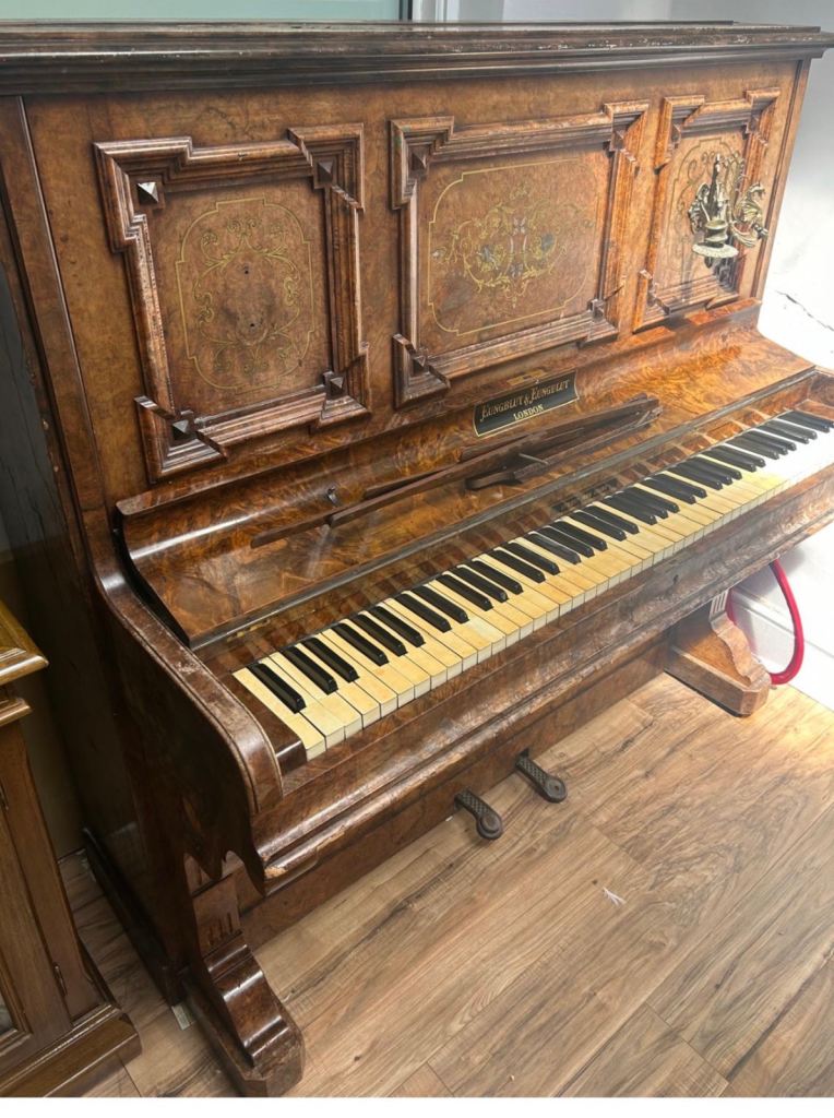 Piano Engulbut & Engulbut England 