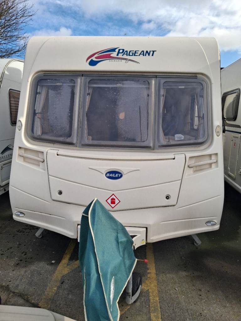 Touring caravan 