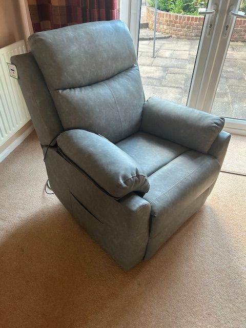 Riser Recliner Chair