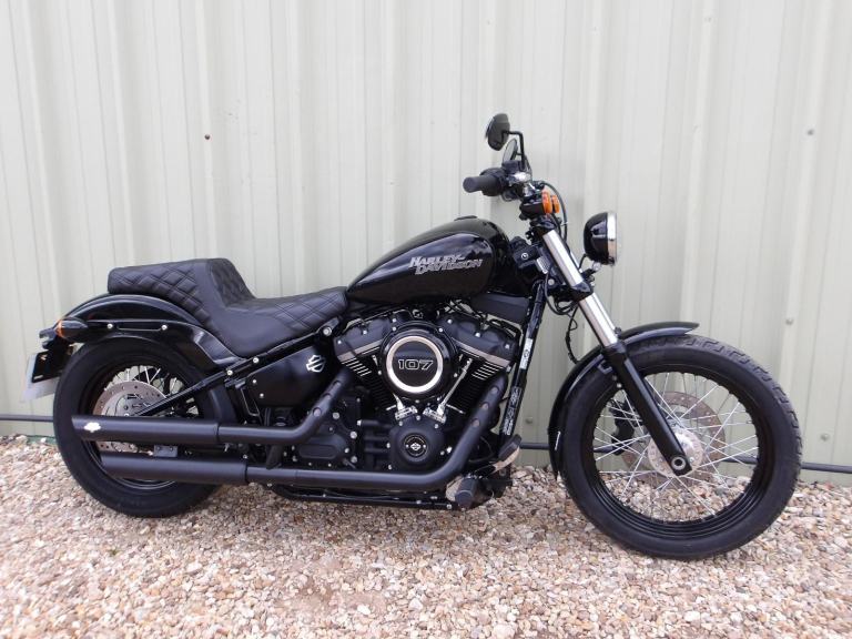 Harley-Davidson FXBB Street Bob 1745cc 2018, Only 3,895 Miles * UK Delivery *