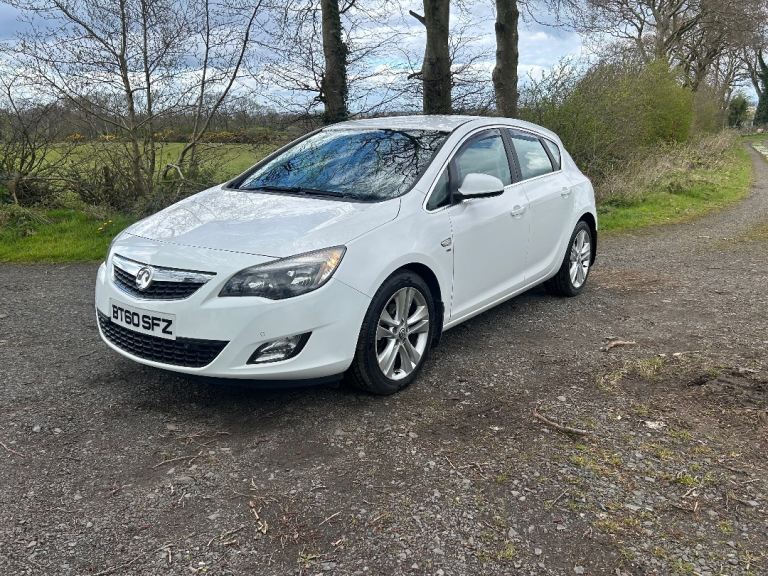 Vauxhall, ASTRA, Hatchback, 2011, Manual, 1956 (cc), 5 doors