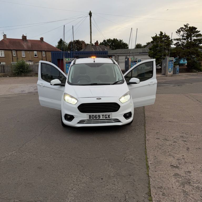 Ford, TRANSIT COURIER, Panel Van, 2020, Manual, 1498 (cc)