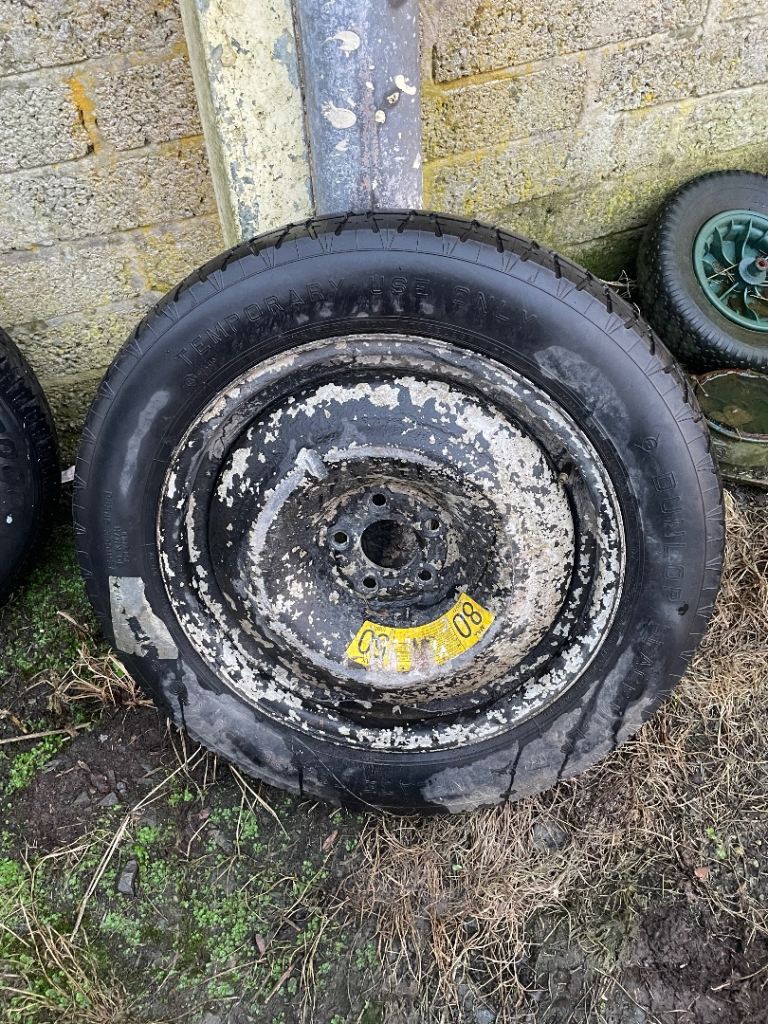 Van wheel, space saver